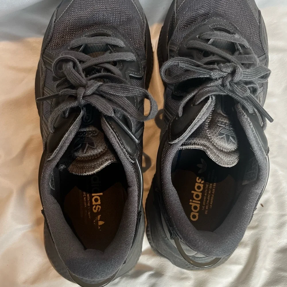 Adidas Original Ozweego Dark Gray Unisex Mens US 11.5